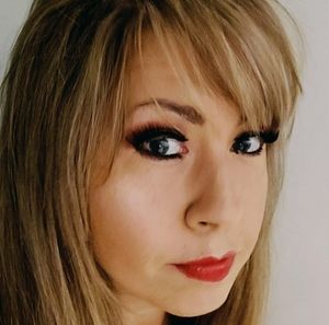 Meet your Posher, Angie